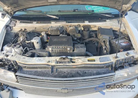 2000 Chevrolet Astro from USA, damaged, VIN 1GNEL19W4YB102645